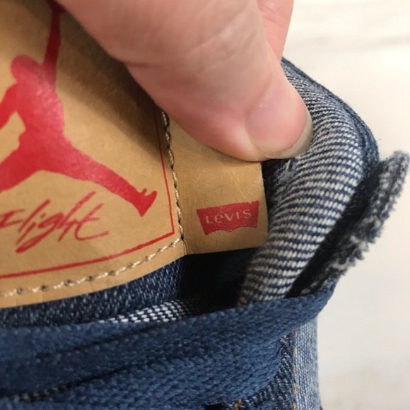 ❌SOLD❌ Jordan x Levi's Retro Air Jordan 4 - Picture 4 of 8